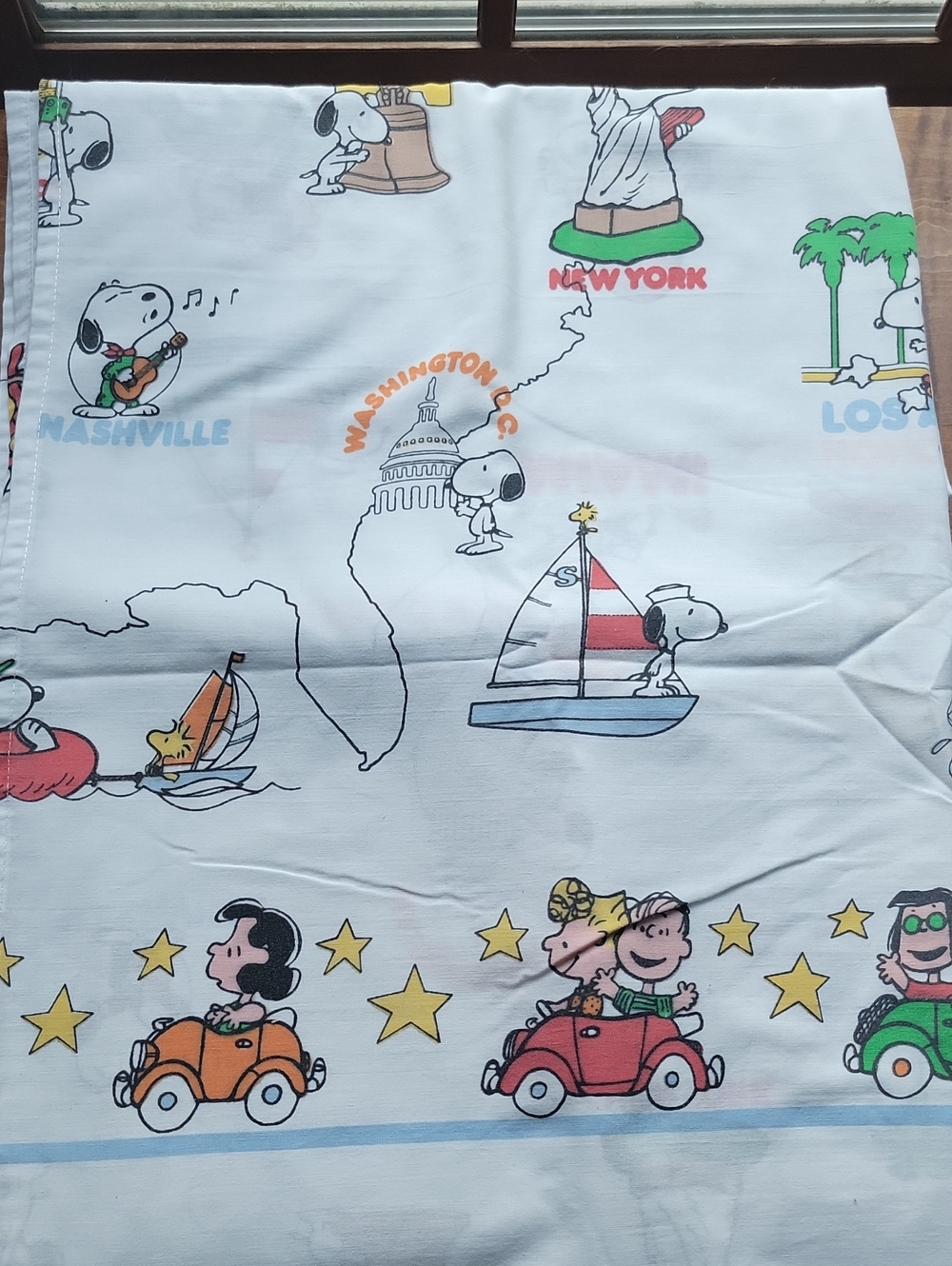 Vintage 1970s Peanuts See America With Snoopy Twin Flat Sheet Tastemaker,Bright